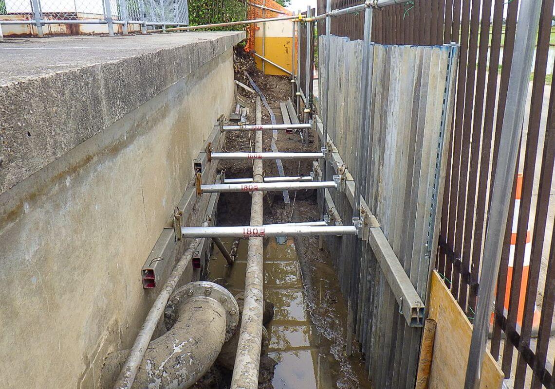 R3利根浜維持工事 写真
                        